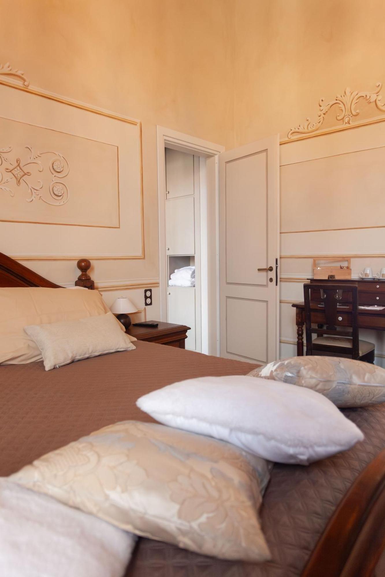 Villa Ghiringhelli Azzate Eksteriør billede